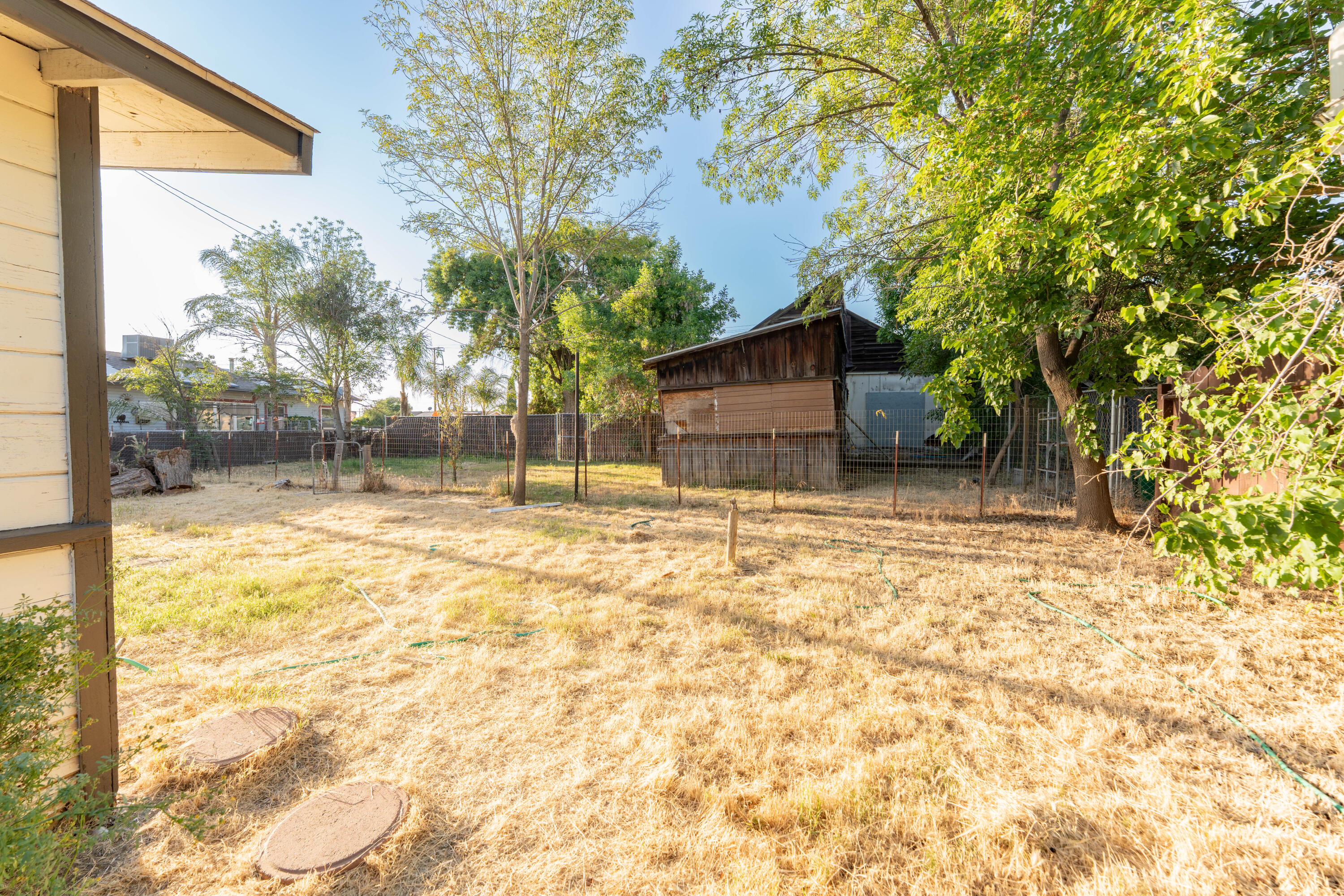 23529 Ave 56, Ducor, CA 93218