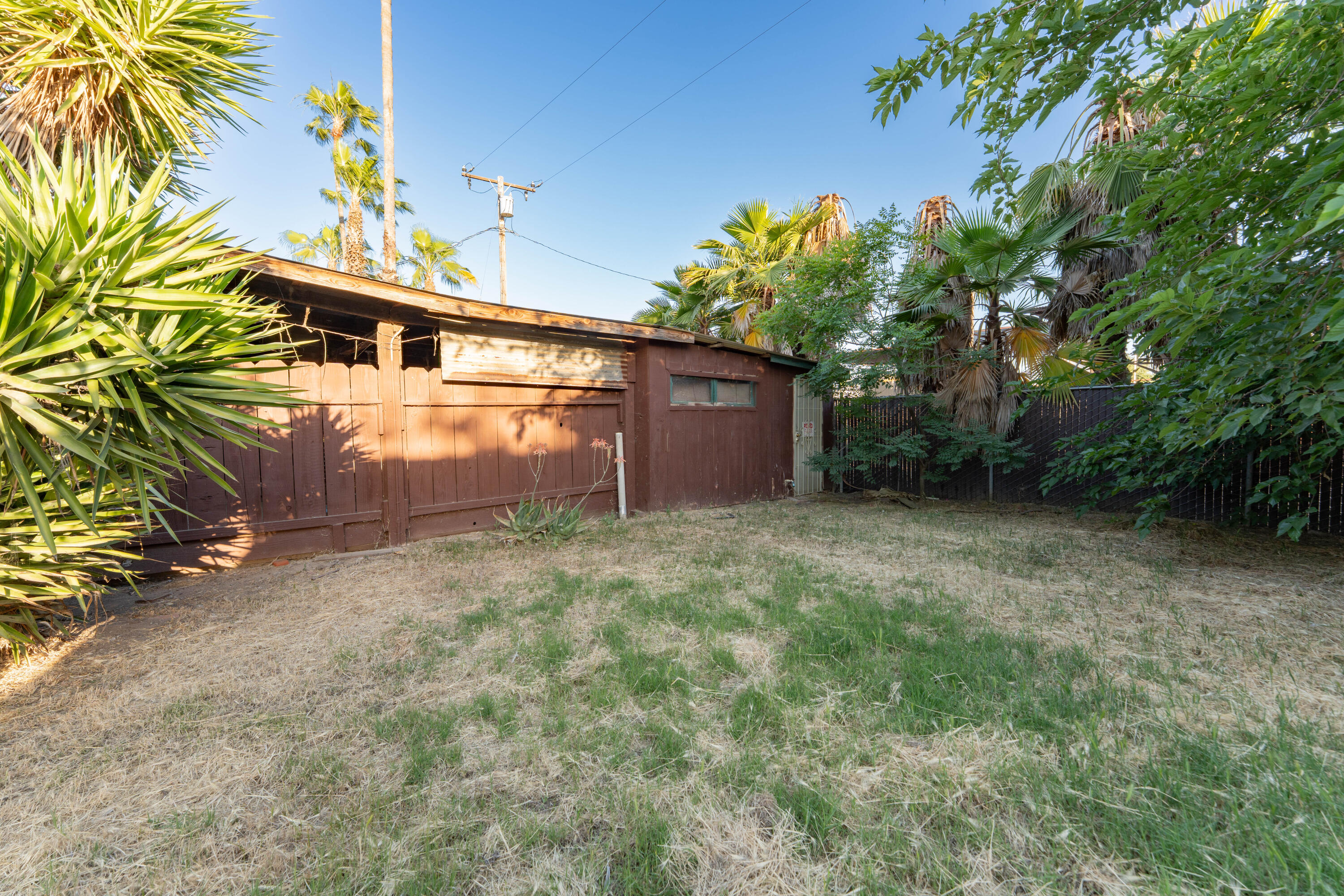 23529 Ave 56, Ducor, CA 93218