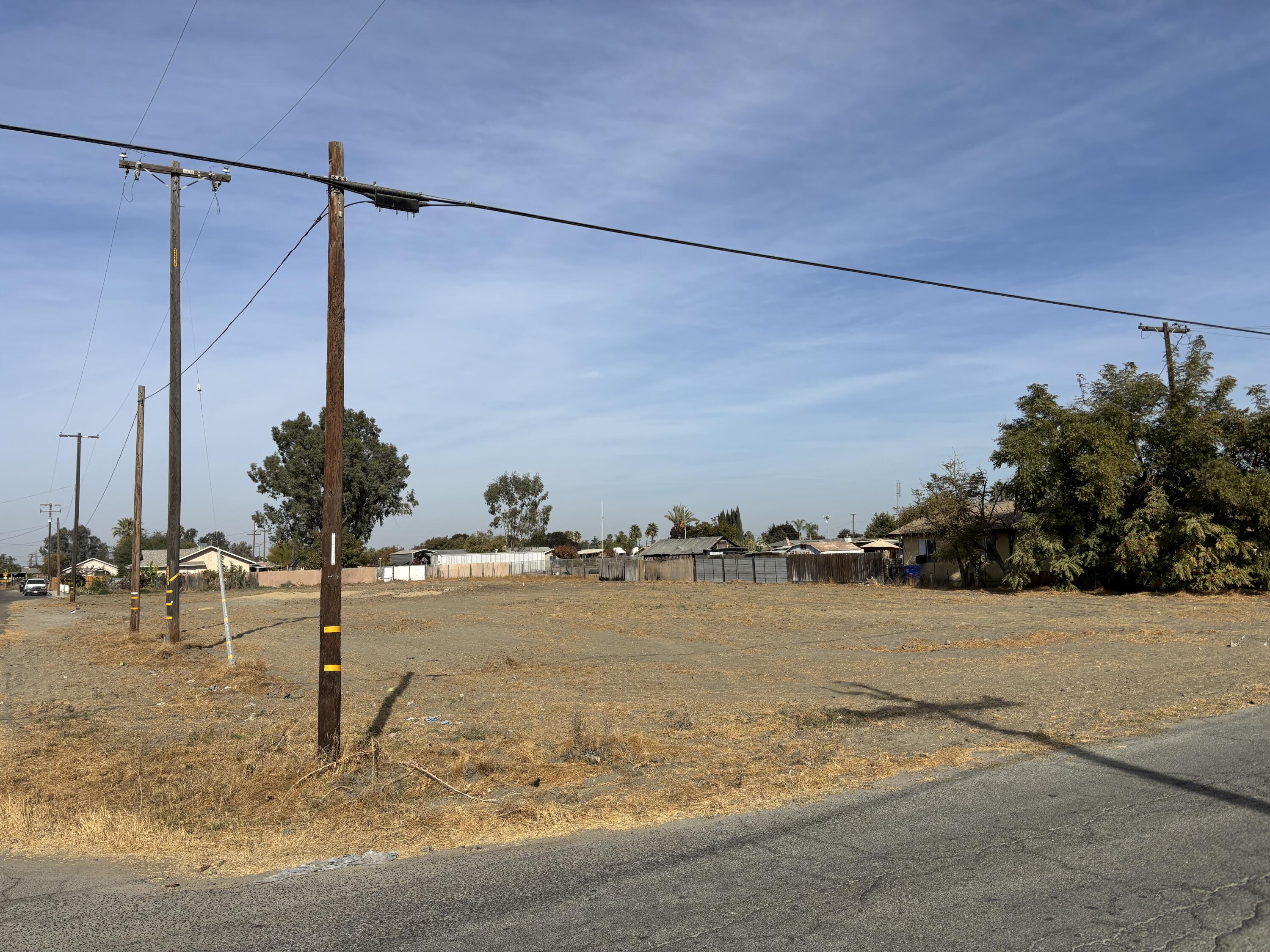 2744 Sherman Ave, Corcoran, CA 93212