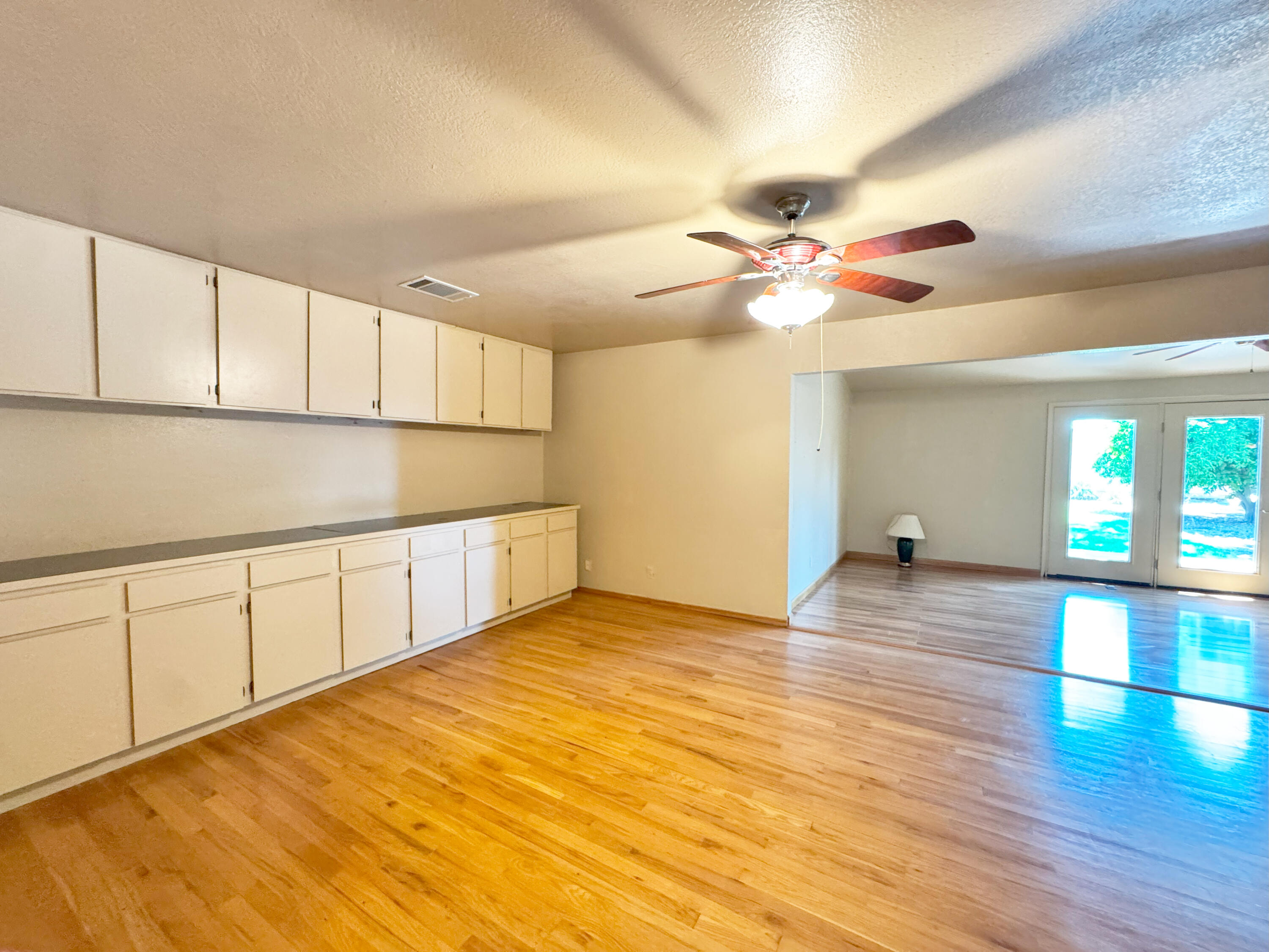 1041 Golden Gate Ave, Dos Palos, CA 93620