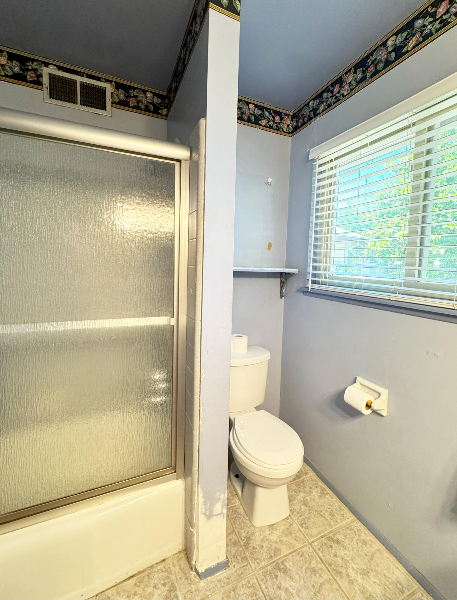 1041 Golden Gate Ave, Dos Palos, CA 93620