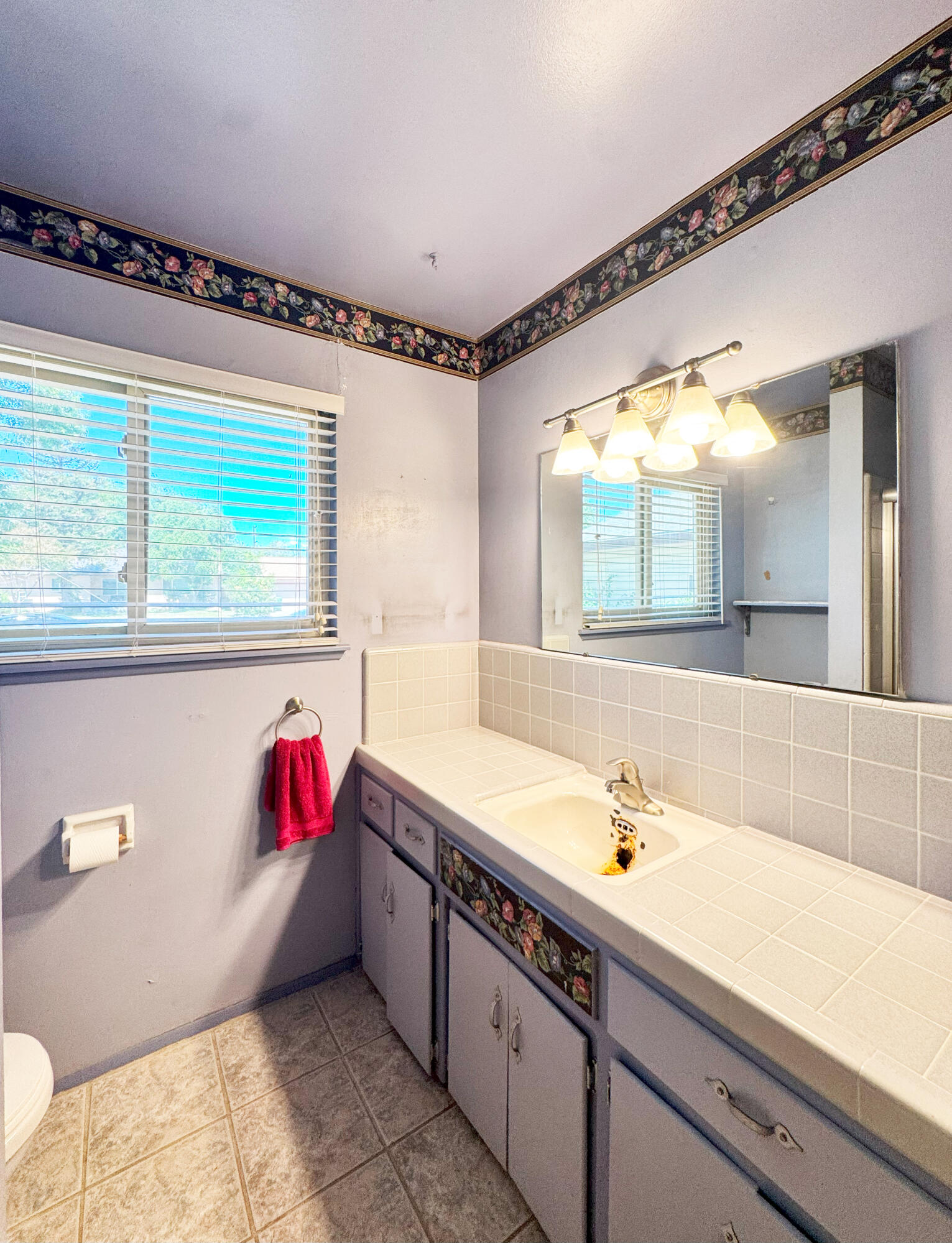 1041 Golden Gate Ave, Dos Palos, CA 93620