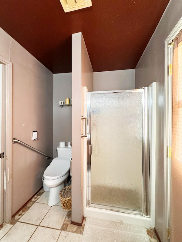 1041 Golden Gate Ave, Dos Palos, CA 93620