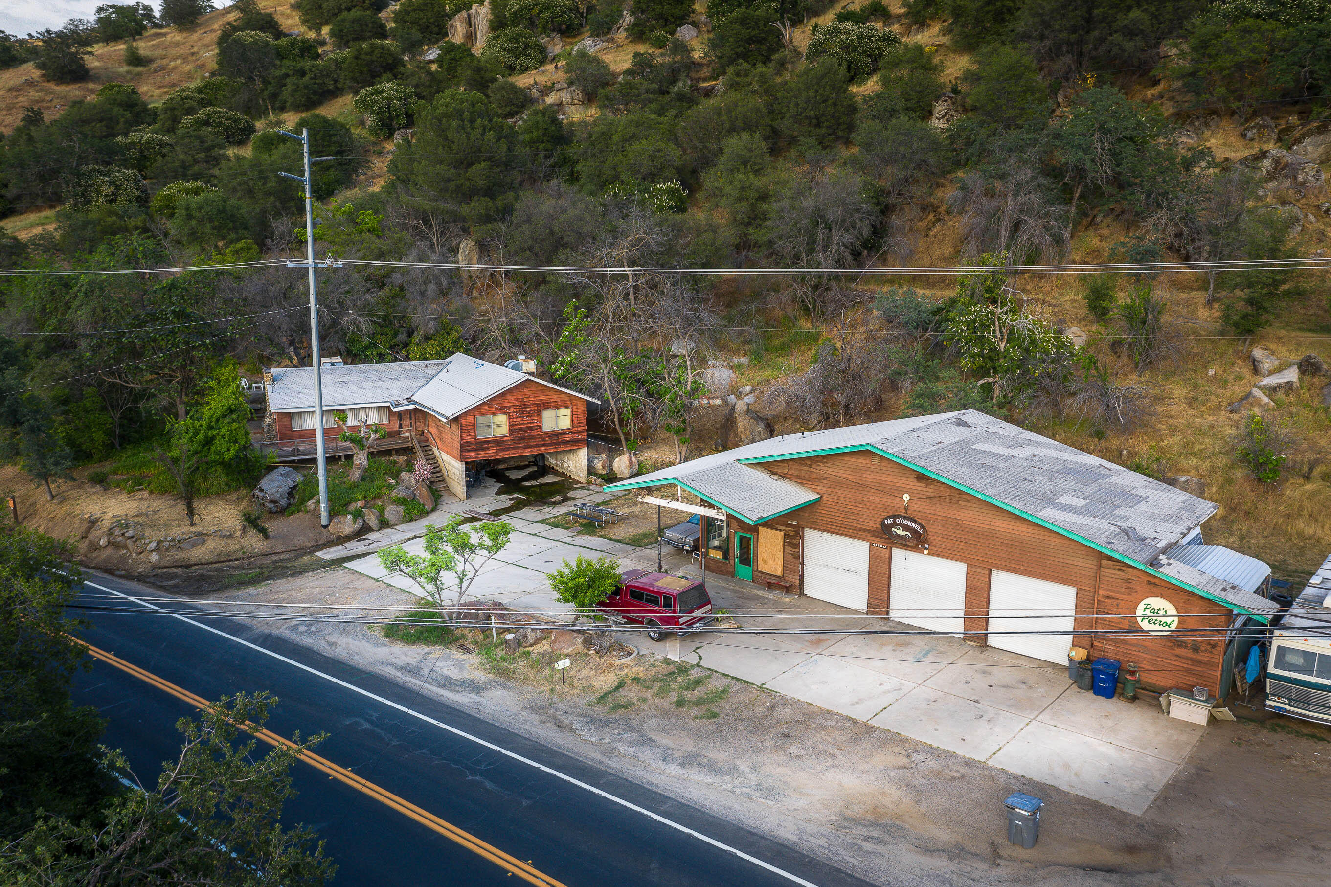 41518 Sierra Dr, Three Rivers, CA 93271