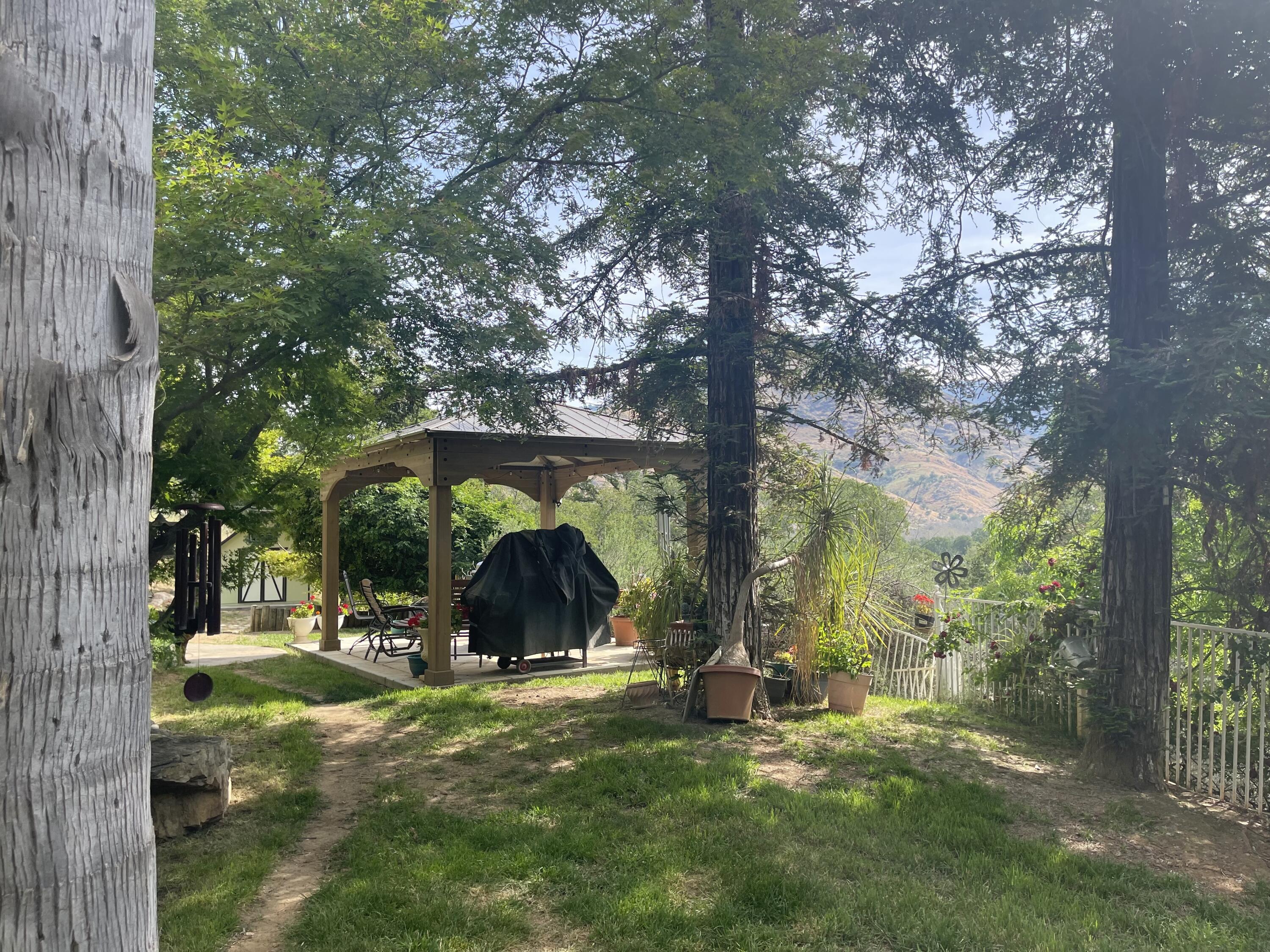 40820 Oak Ridge Dr, Three Rivers, CA 93271