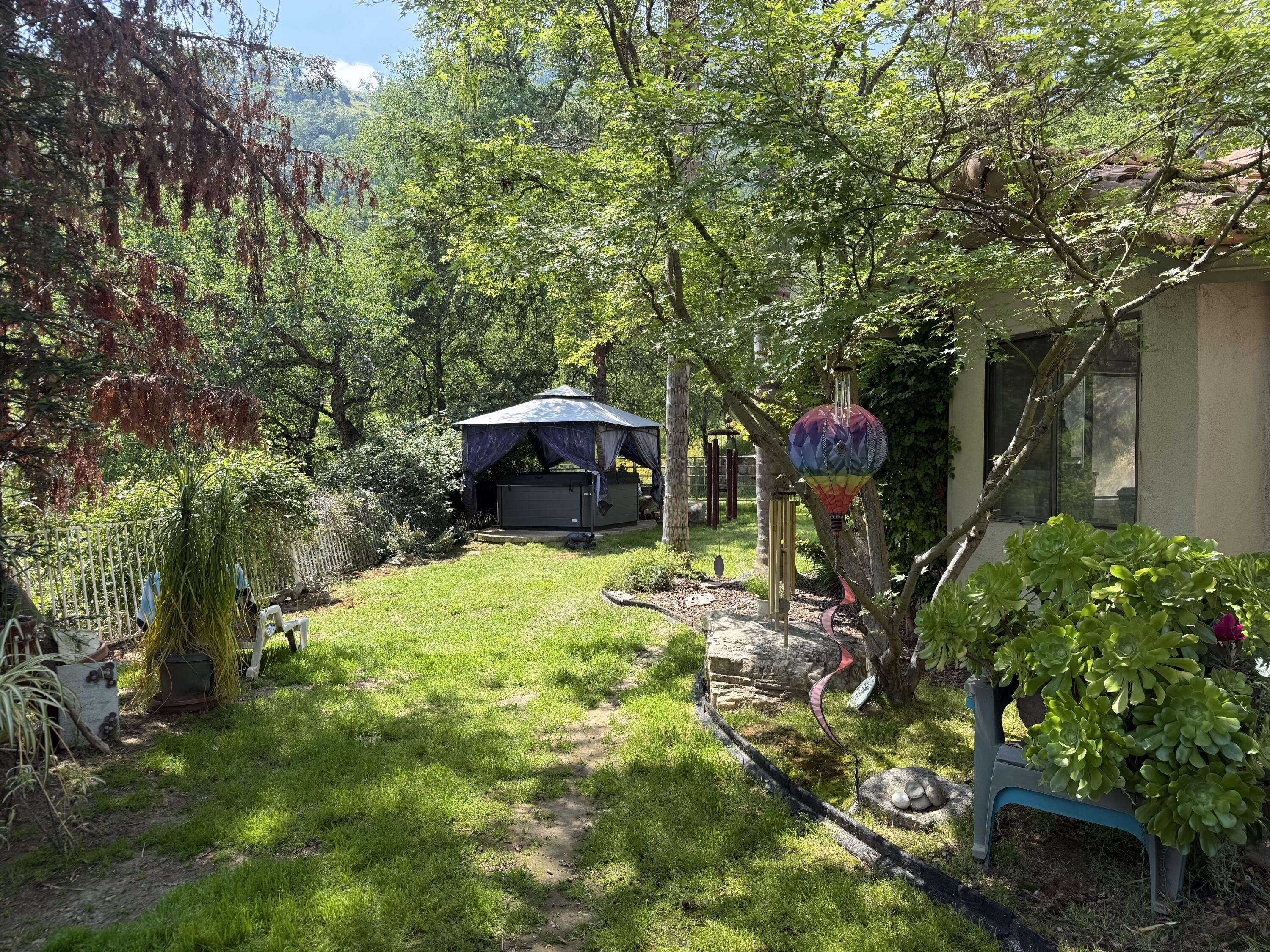 40820 Oak Ridge Dr, Three Rivers, CA 93271