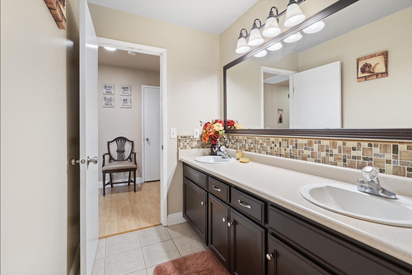 3831 S Watson St, Visalia, CA 93277