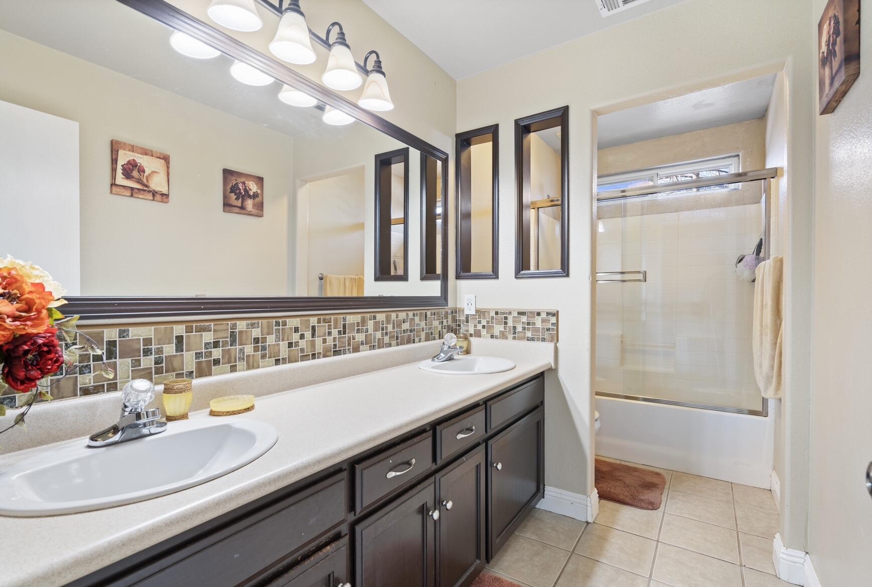 3831 S Watson St, Visalia, CA 93277