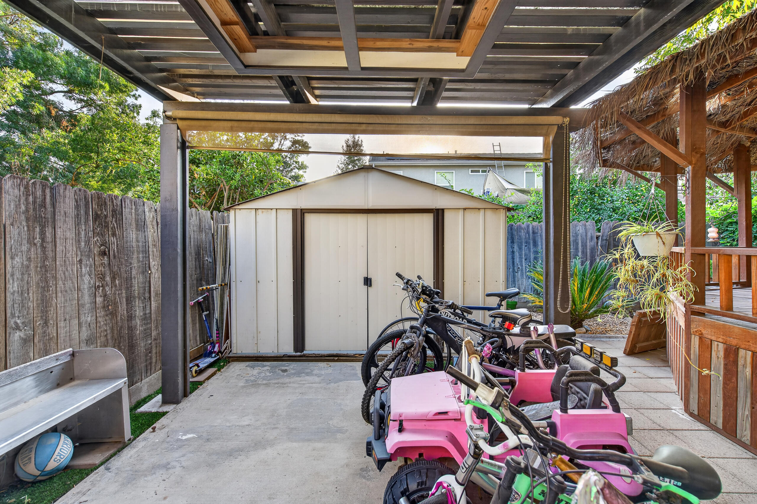 3831 S Watson St, Visalia, CA 93277