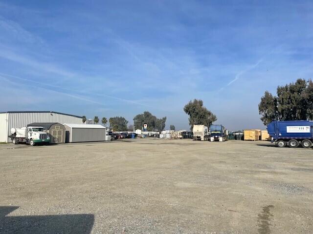 11850 Highway 99, Pixley, CA 93256