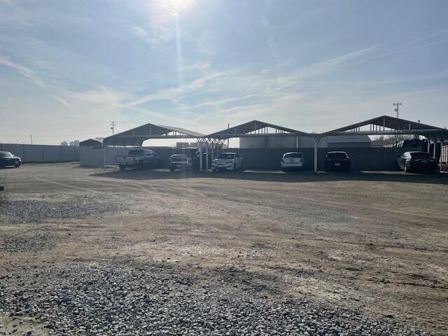 11850 Highway 99, Pixley, CA 93256