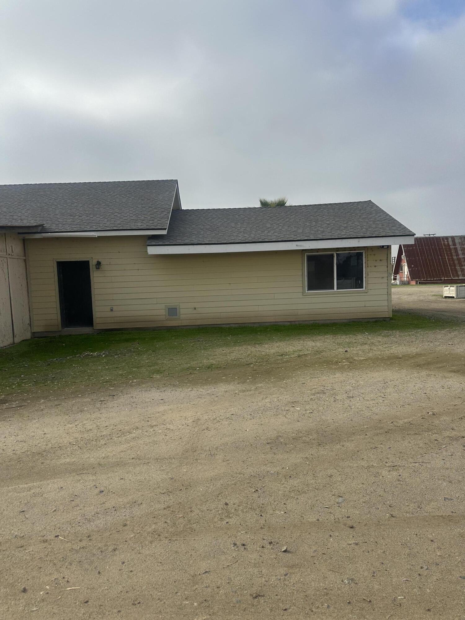 19049 Ave 242, Lindsay, CA 93247