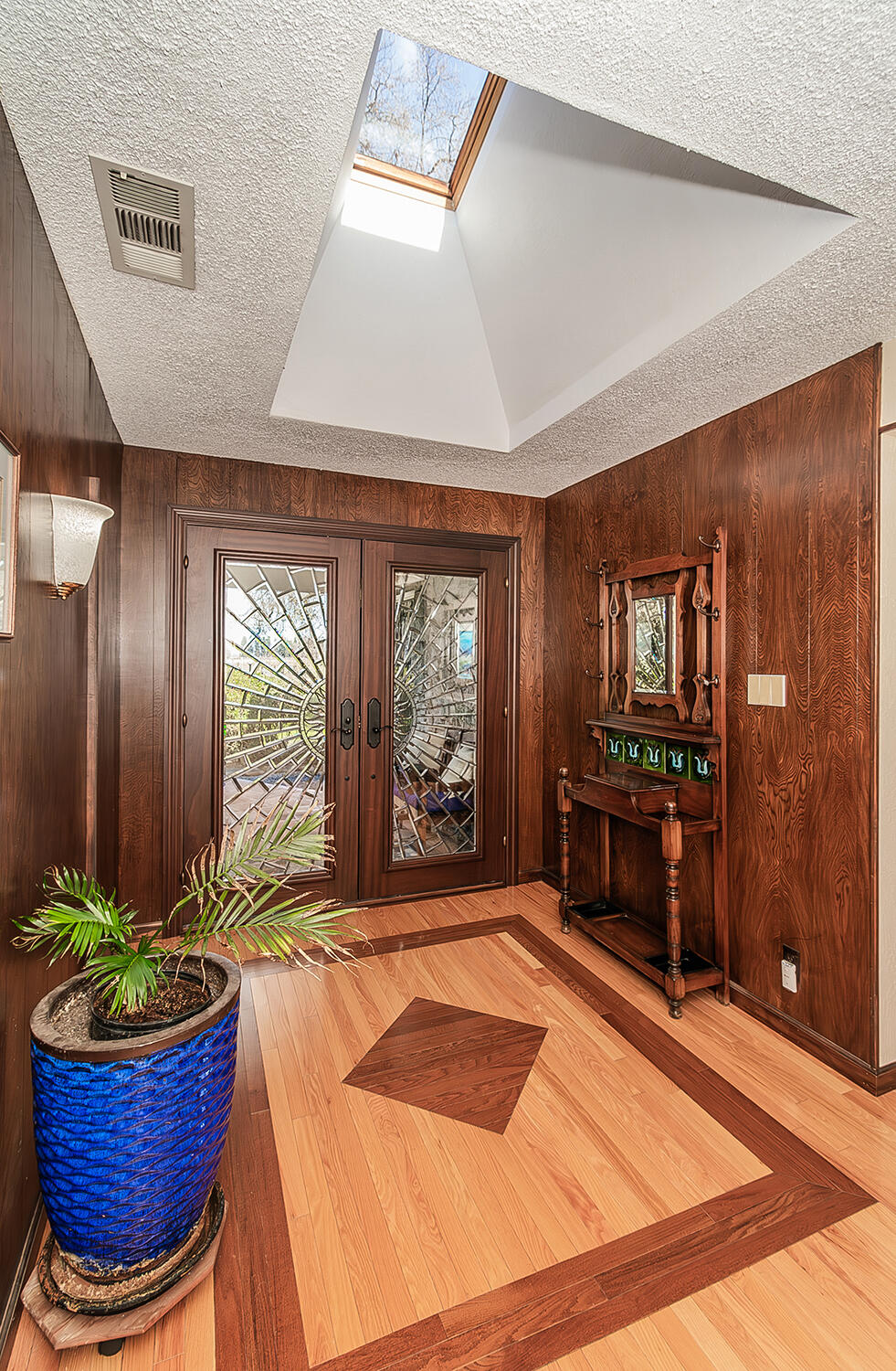 3670 S Newmark Ave, Sanger, CA 93657