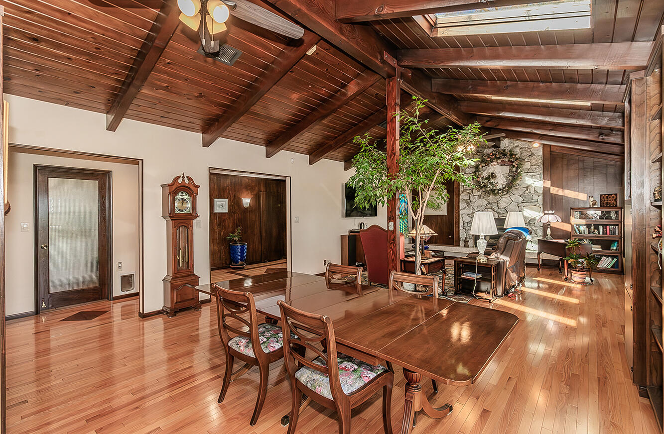 3670 S Newmark Ave, Sanger, CA 93657