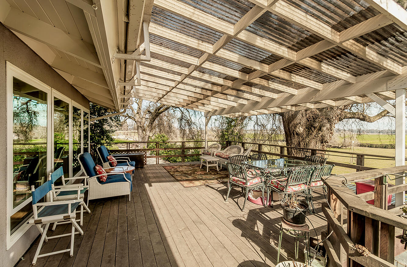 3670 S Newmark Ave, Sanger, CA 93657