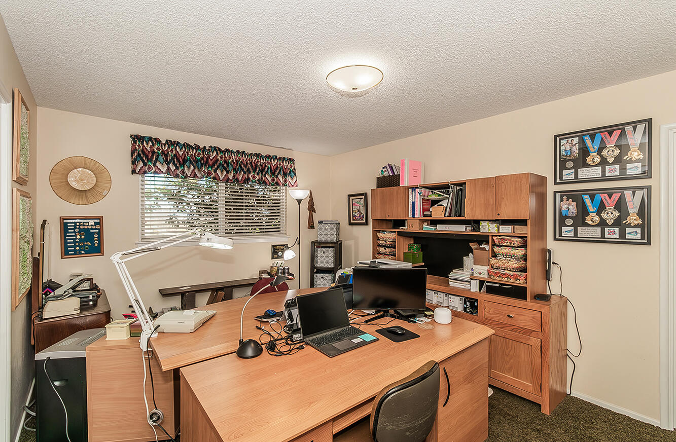 3670 S Newmark Ave, Sanger, CA 93657