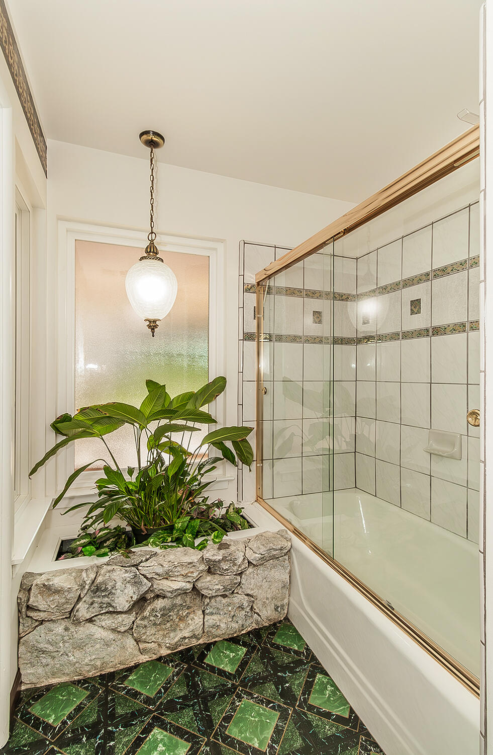 3670 S Newmark Ave, Sanger, CA 93657