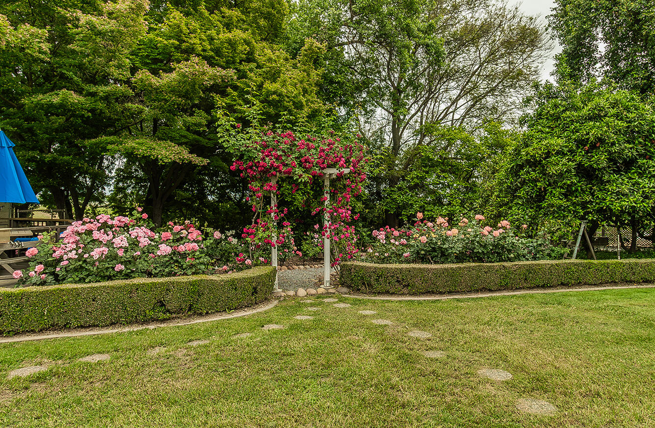 3670 S Newmark Ave, Sanger, CA 93657