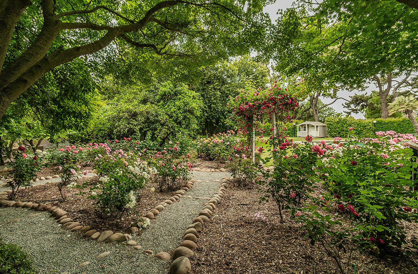 3670 S Newmark Ave, Sanger, CA 93657