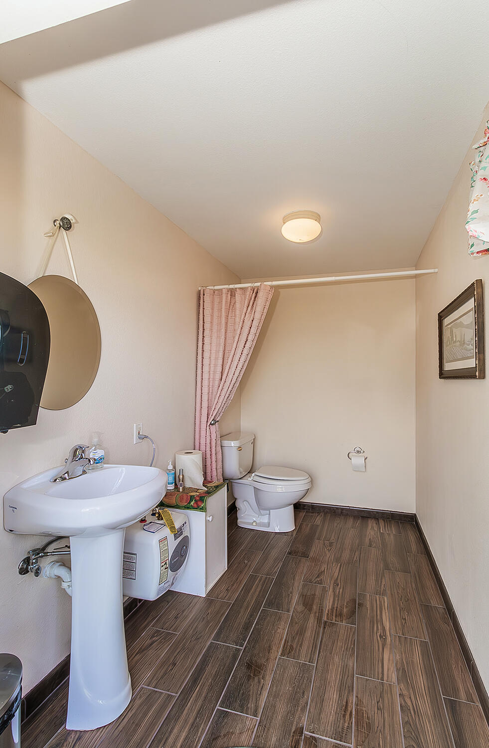 3670 S Newmark Ave, Sanger, CA 93657