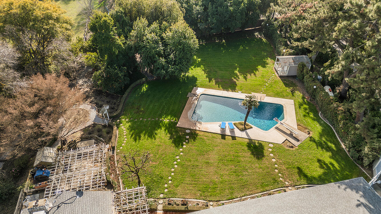 3670 S Newmark Ave, Sanger, CA 93657