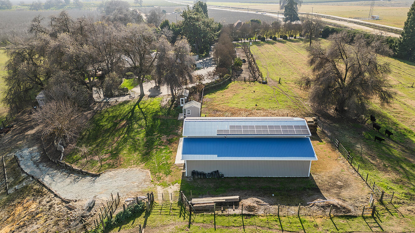 3670 S Newmark Ave, Sanger, CA 93657