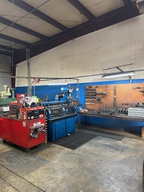 1630 W Tulare Ave, Tulare, CA 93274