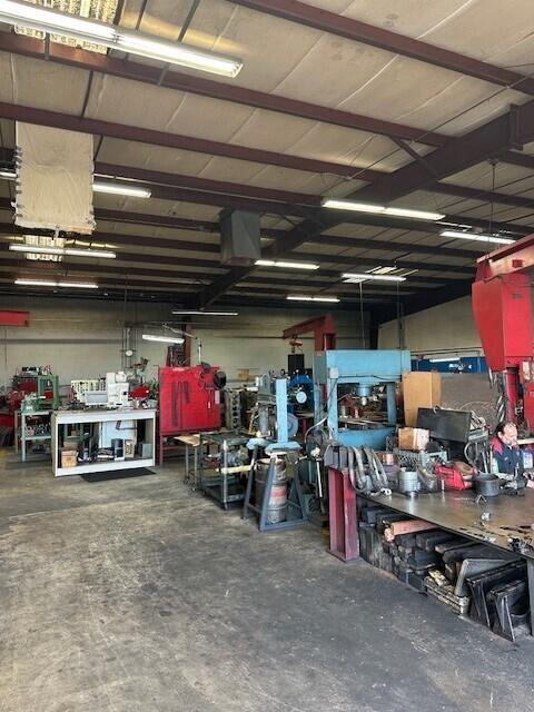 1630 W Tulare Ave, Tulare, CA 93274