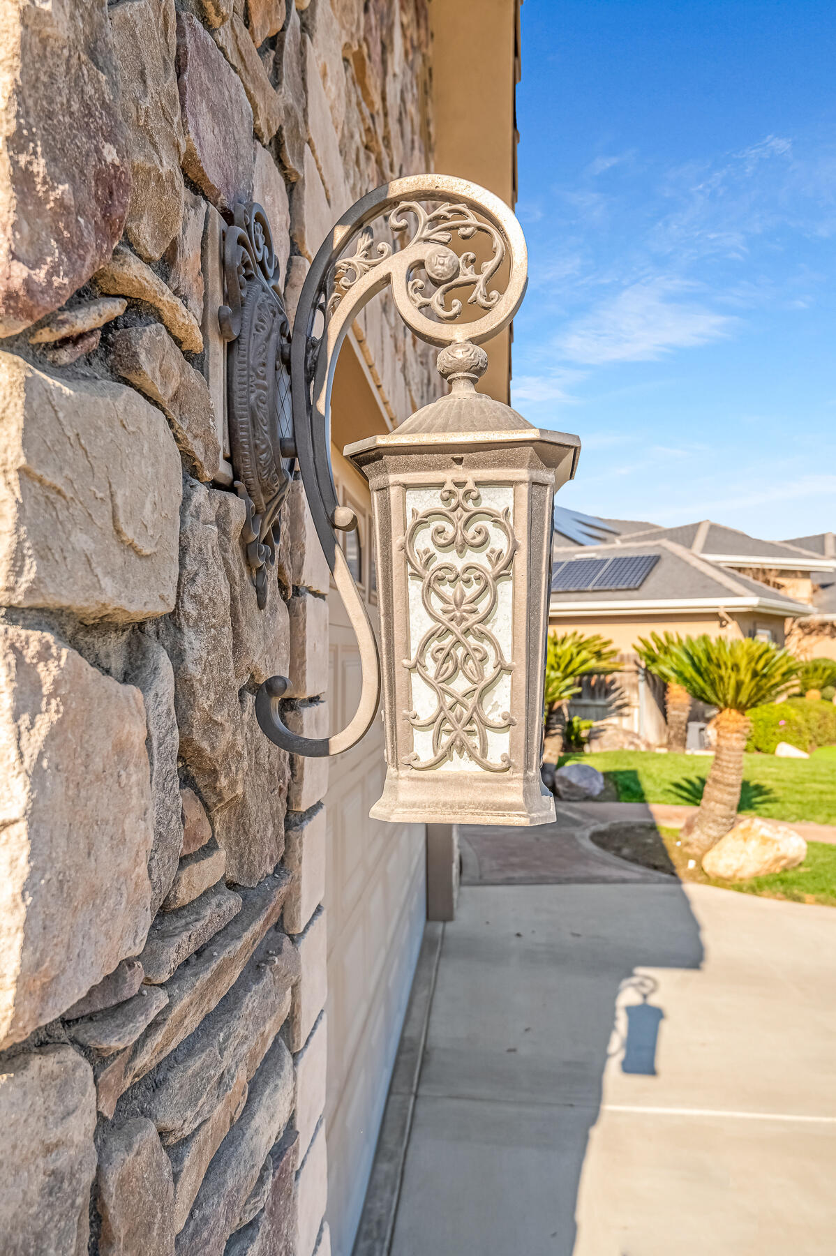 382 Hemmingway Ct, Tulare, CA 93274