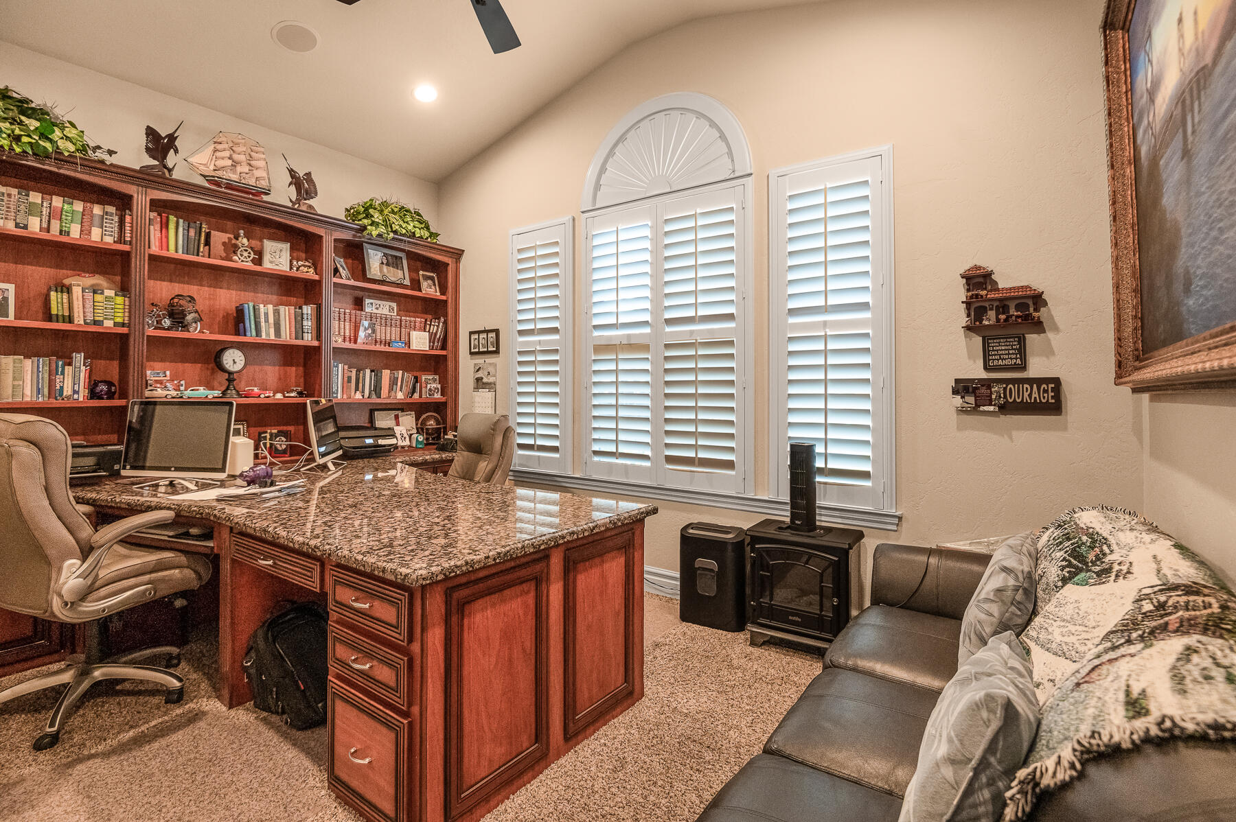 382 Hemmingway Ct, Tulare, CA 93274