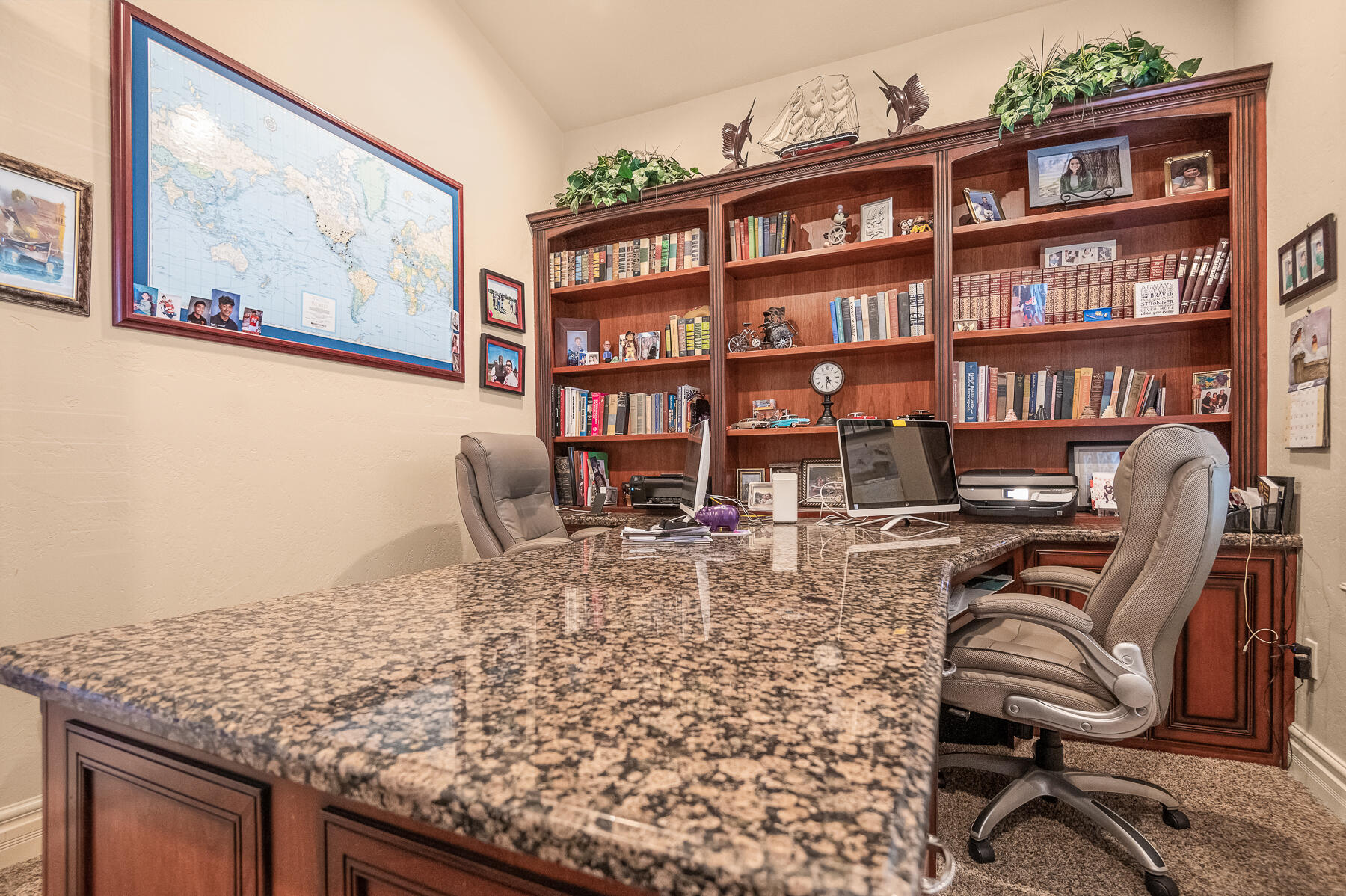 382 Hemmingway Ct, Tulare, CA 93274