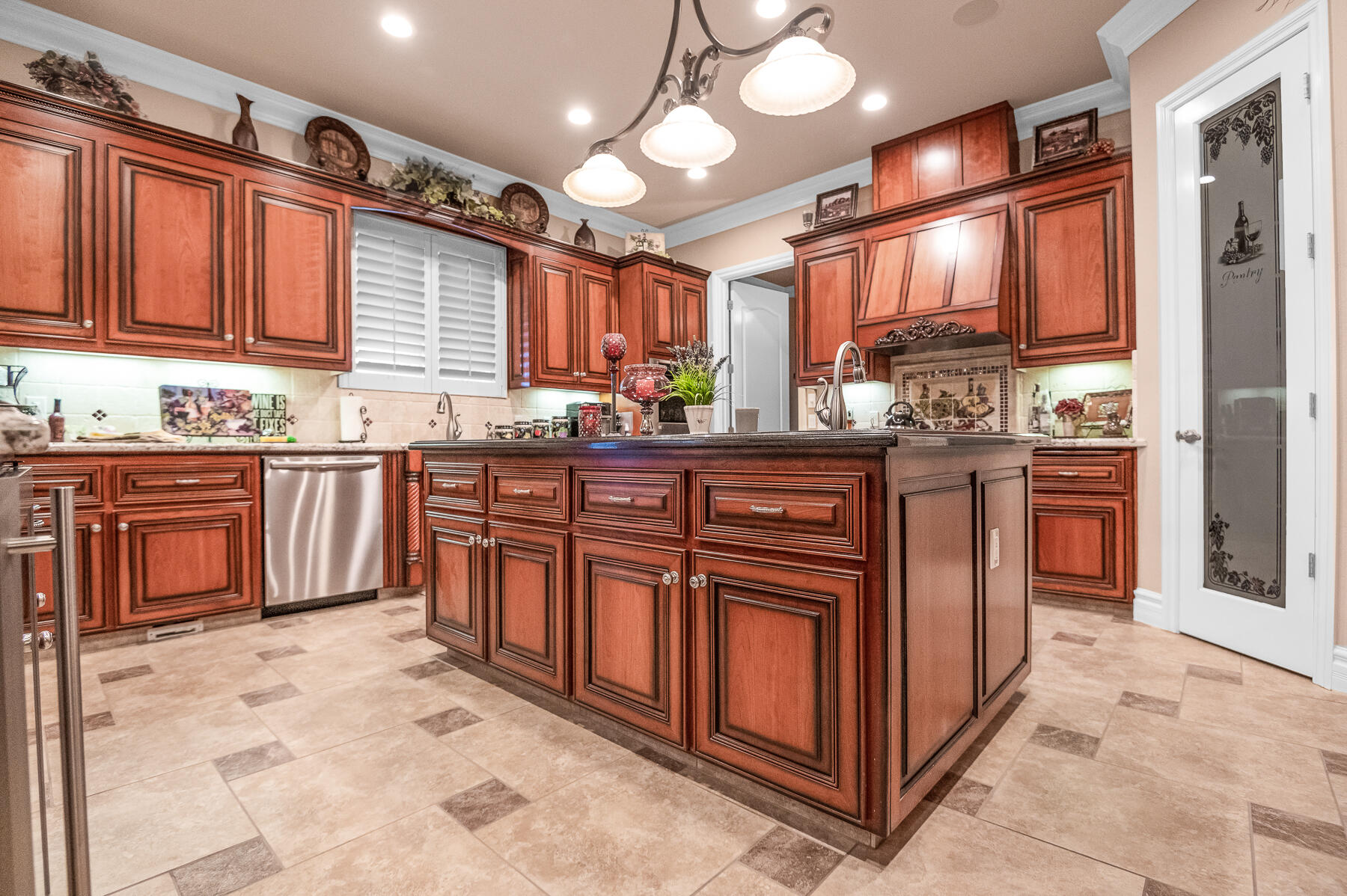 382 Hemmingway Ct, Tulare, CA 93274