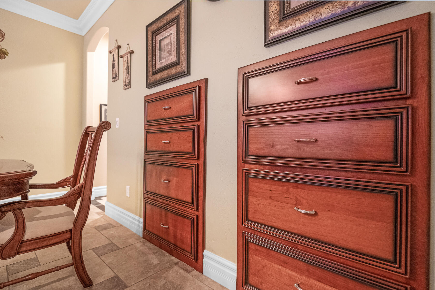 382 Hemmingway Ct, Tulare, CA 93274