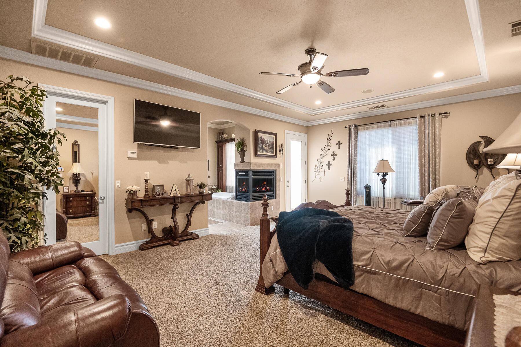 382 Hemmingway Ct, Tulare, CA 93274