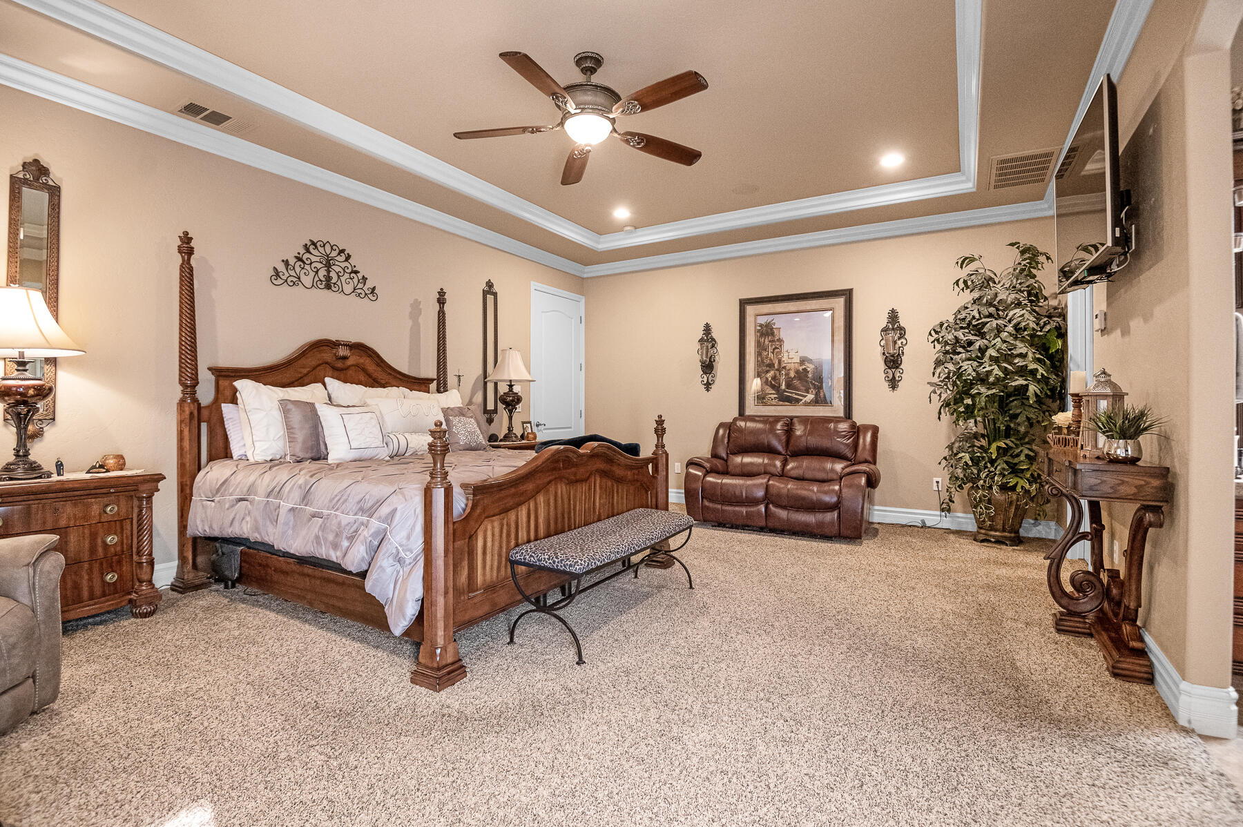 382 Hemmingway Ct, Tulare, CA 93274