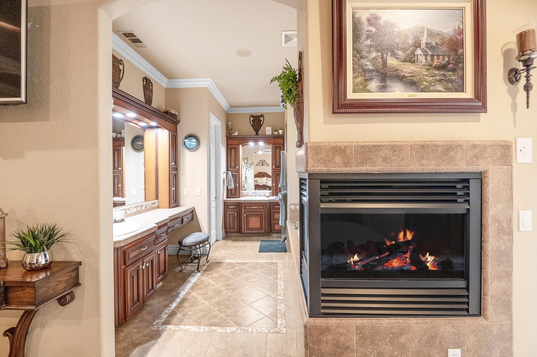 382 Hemmingway Ct, Tulare, CA 93274