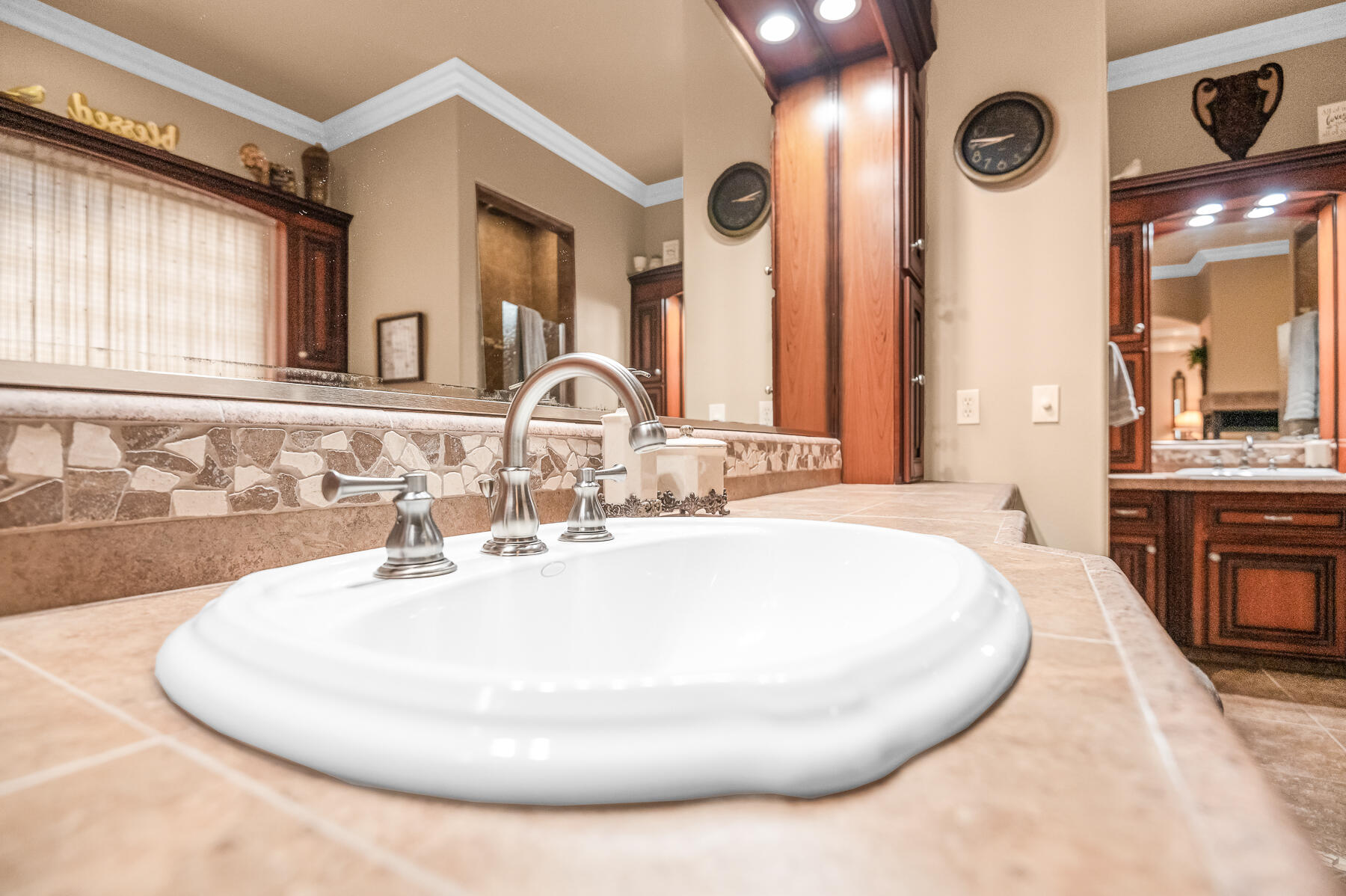 382 Hemmingway Ct, Tulare, CA 93274