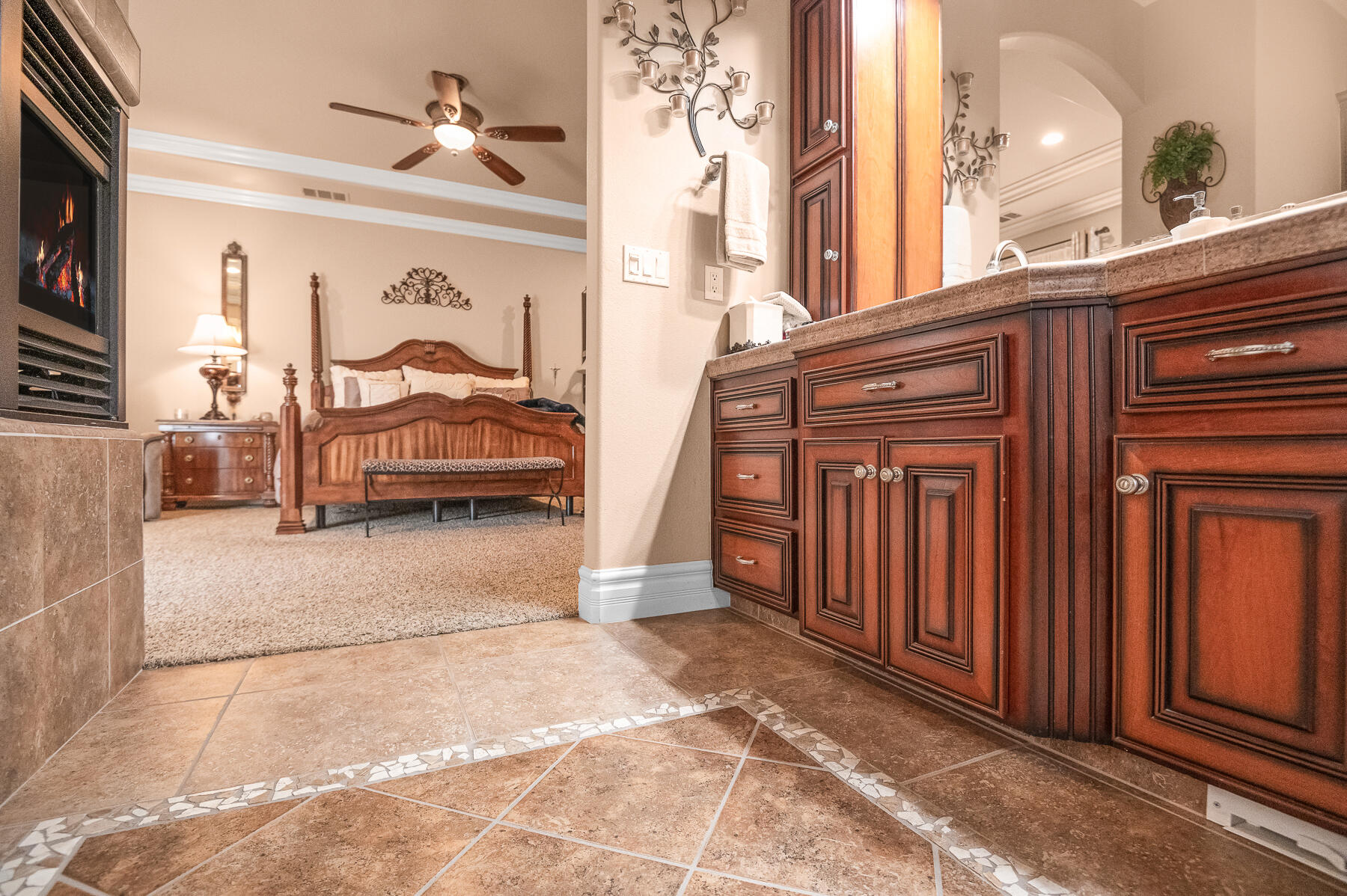 382 Hemmingway Ct, Tulare, CA 93274