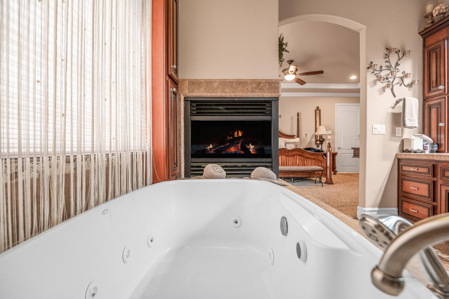 382 Hemmingway Ct, Tulare, CA 93274