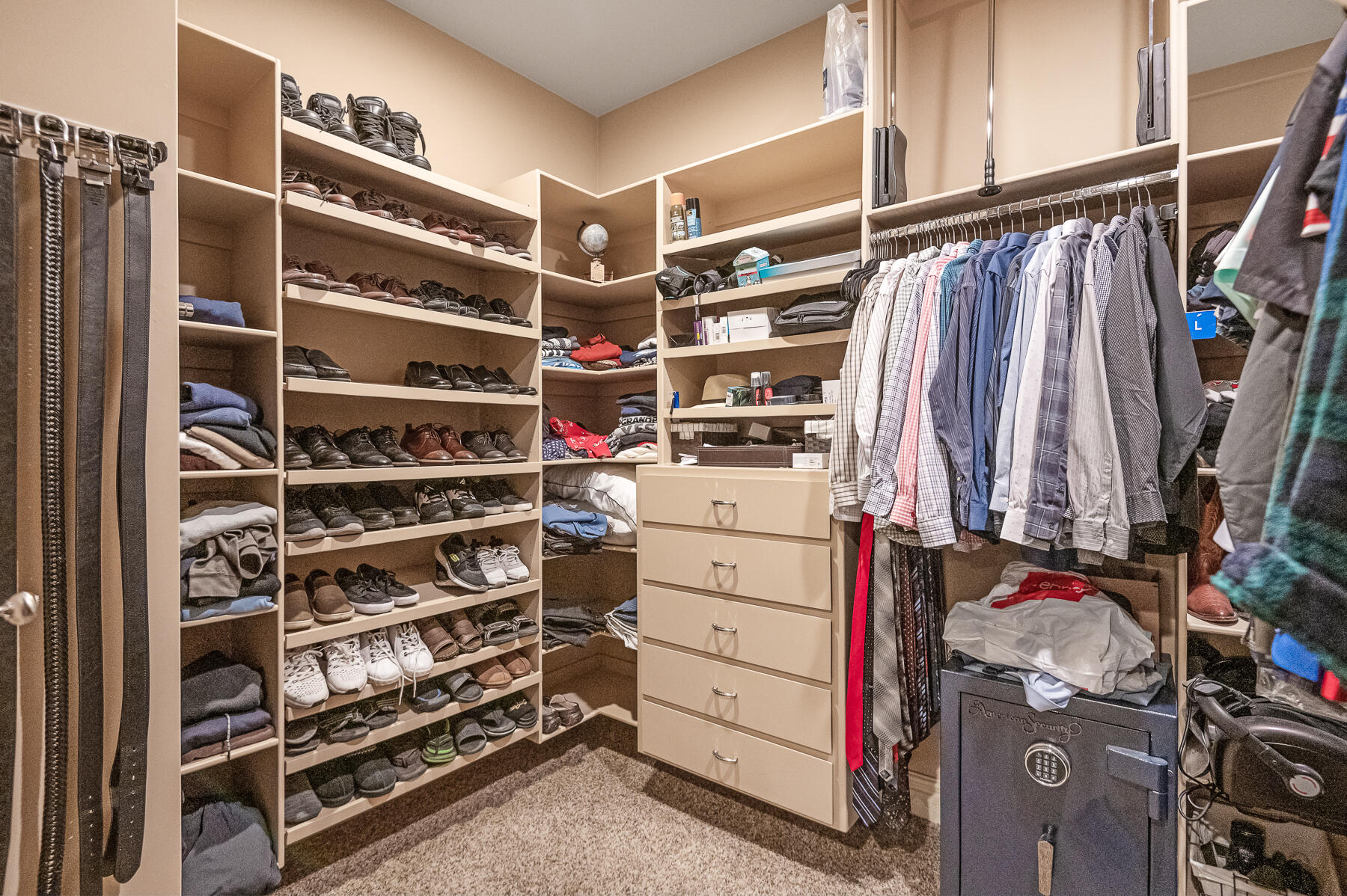 382 Hemmingway Ct, Tulare, CA 93274