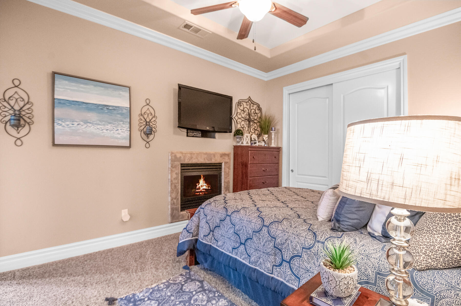 382 Hemmingway Ct, Tulare, CA 93274