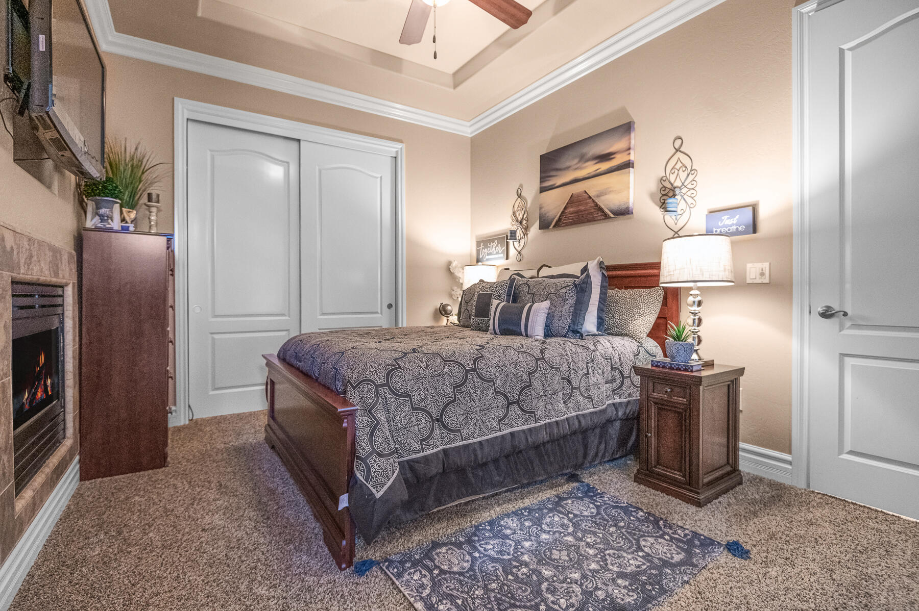 382 Hemmingway Ct, Tulare, CA 93274