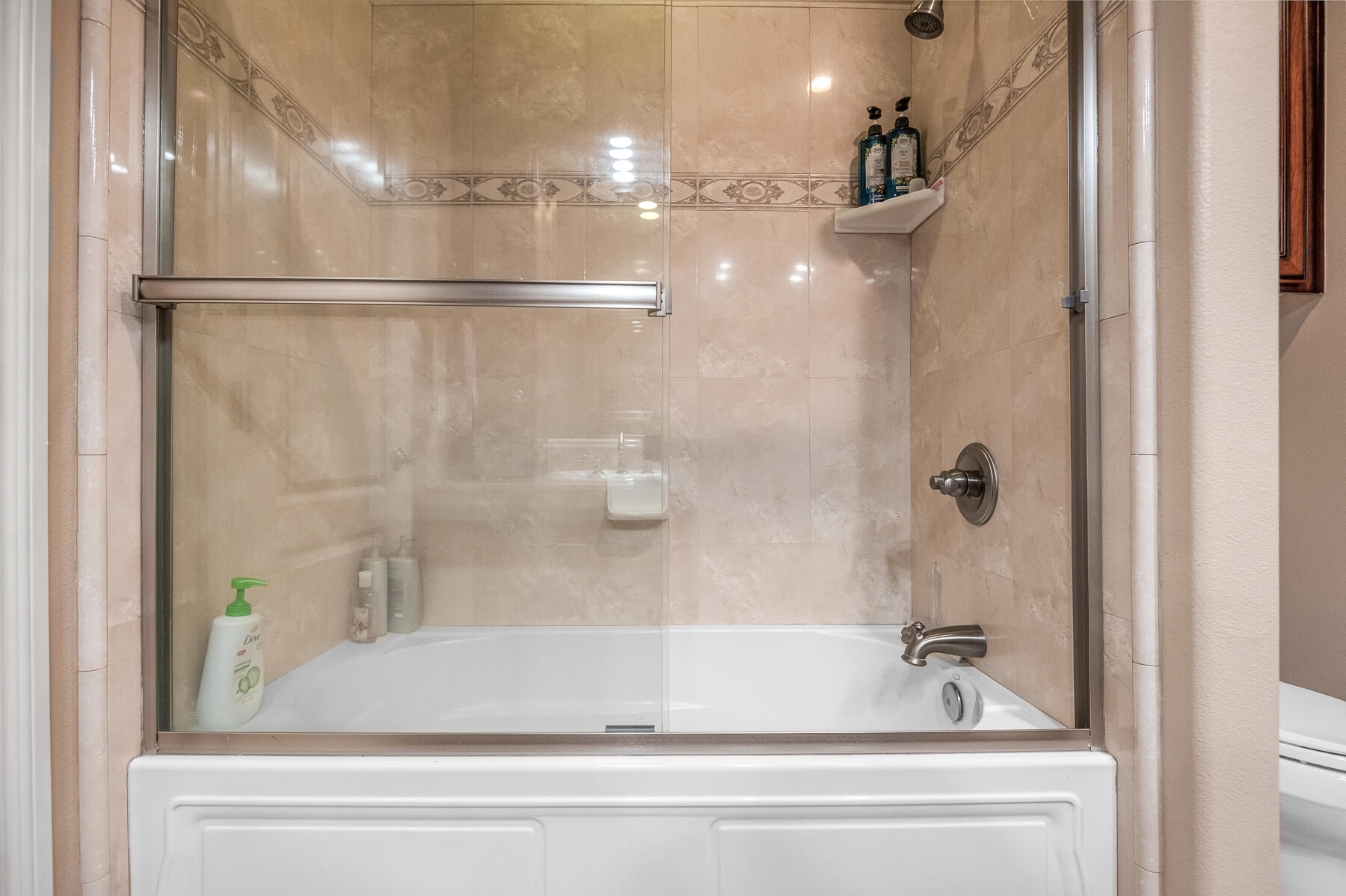 382 Hemmingway Ct, Tulare, CA 93274