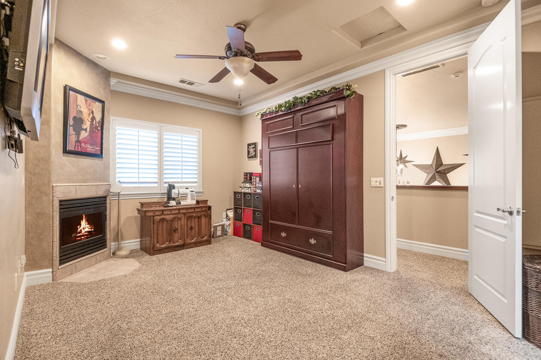 382 Hemmingway Ct, Tulare, CA 93274