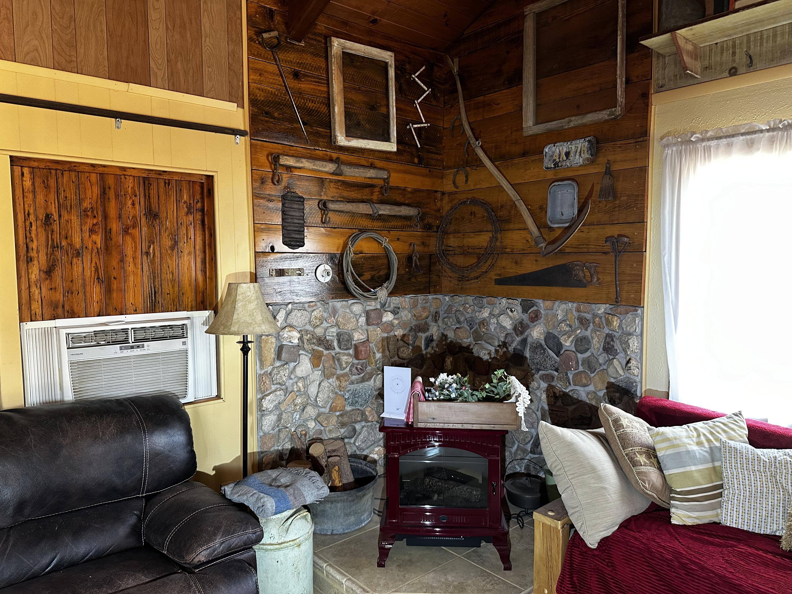 27598 196 Ave, Porterville, CA 93257