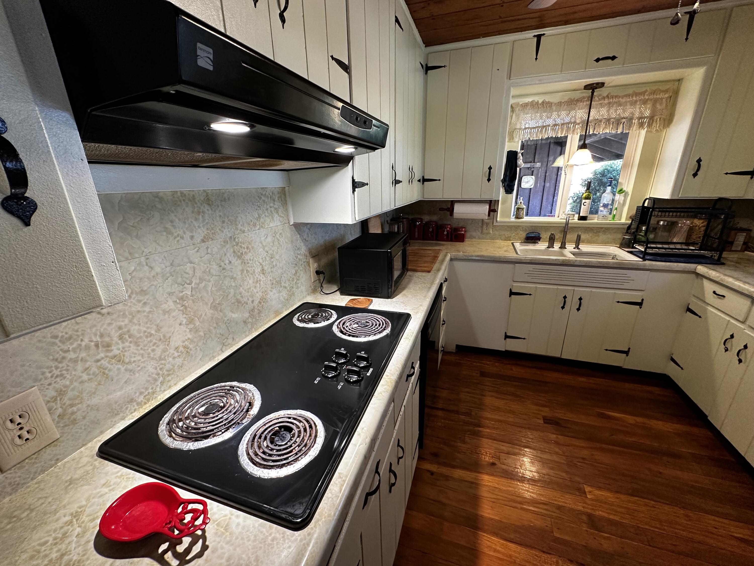 27598 196 Ave, Porterville, CA 93257