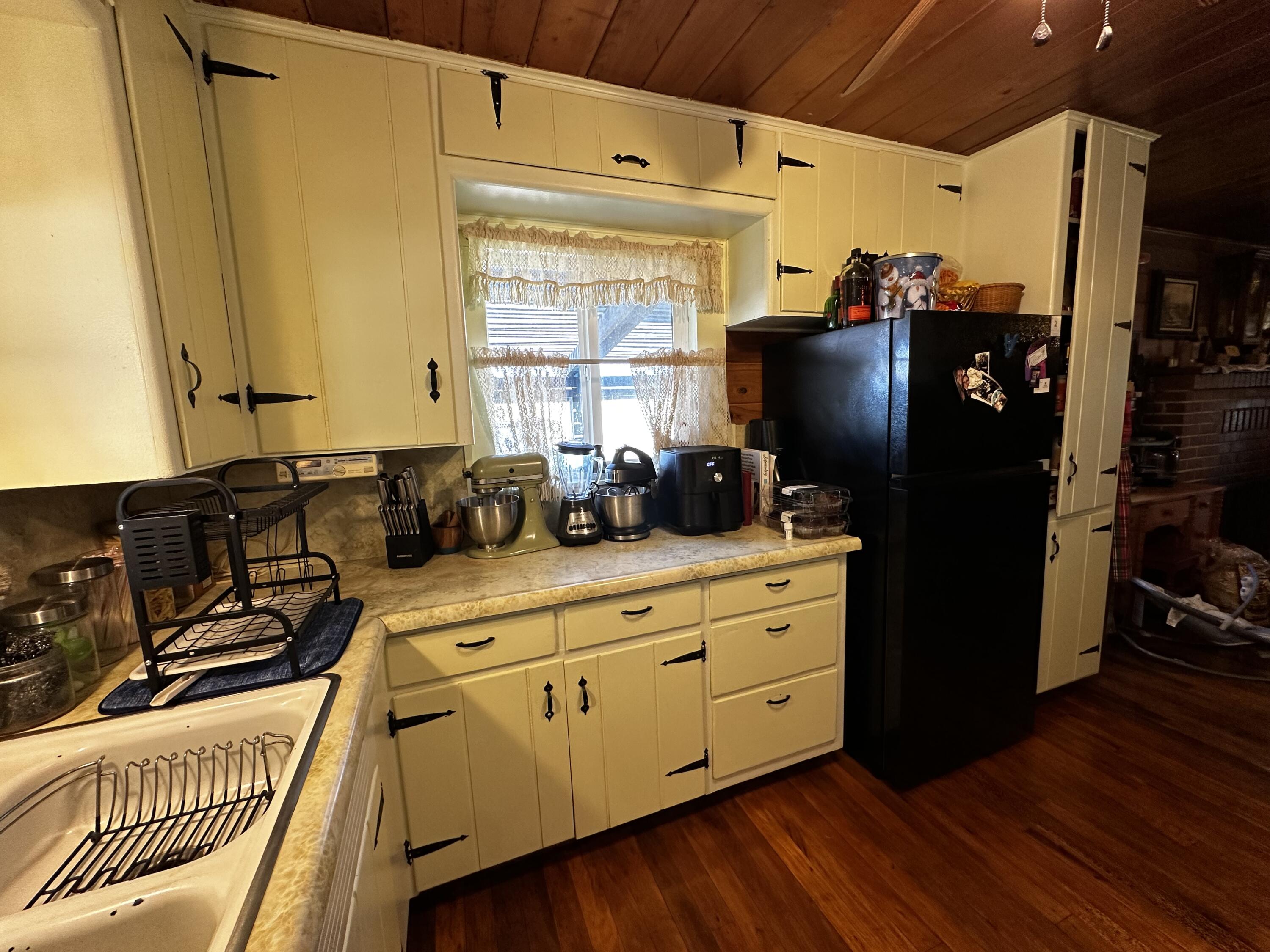 27598 196 Ave, Porterville, CA 93257