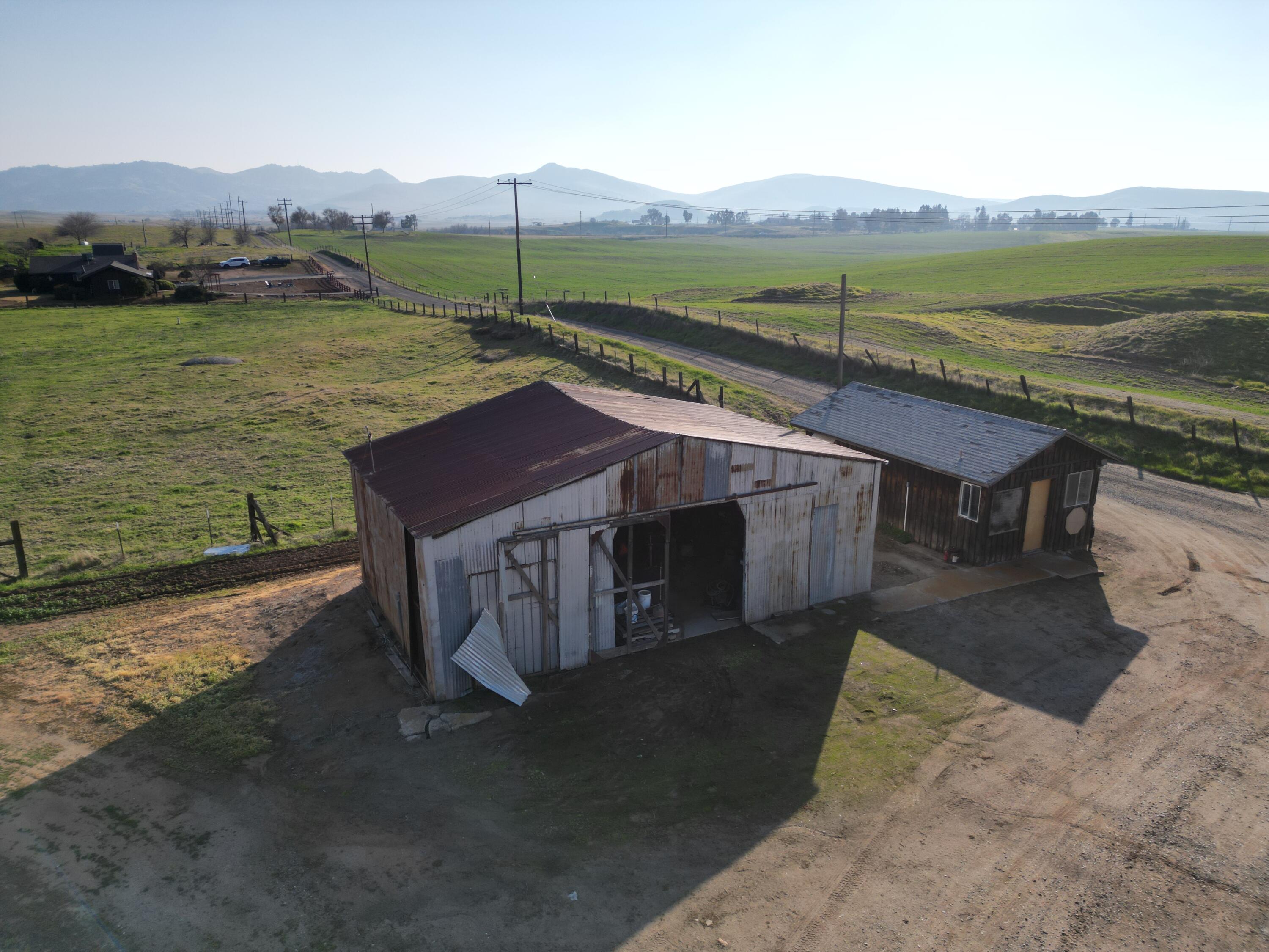 27598 196 Ave, Porterville, CA 93257