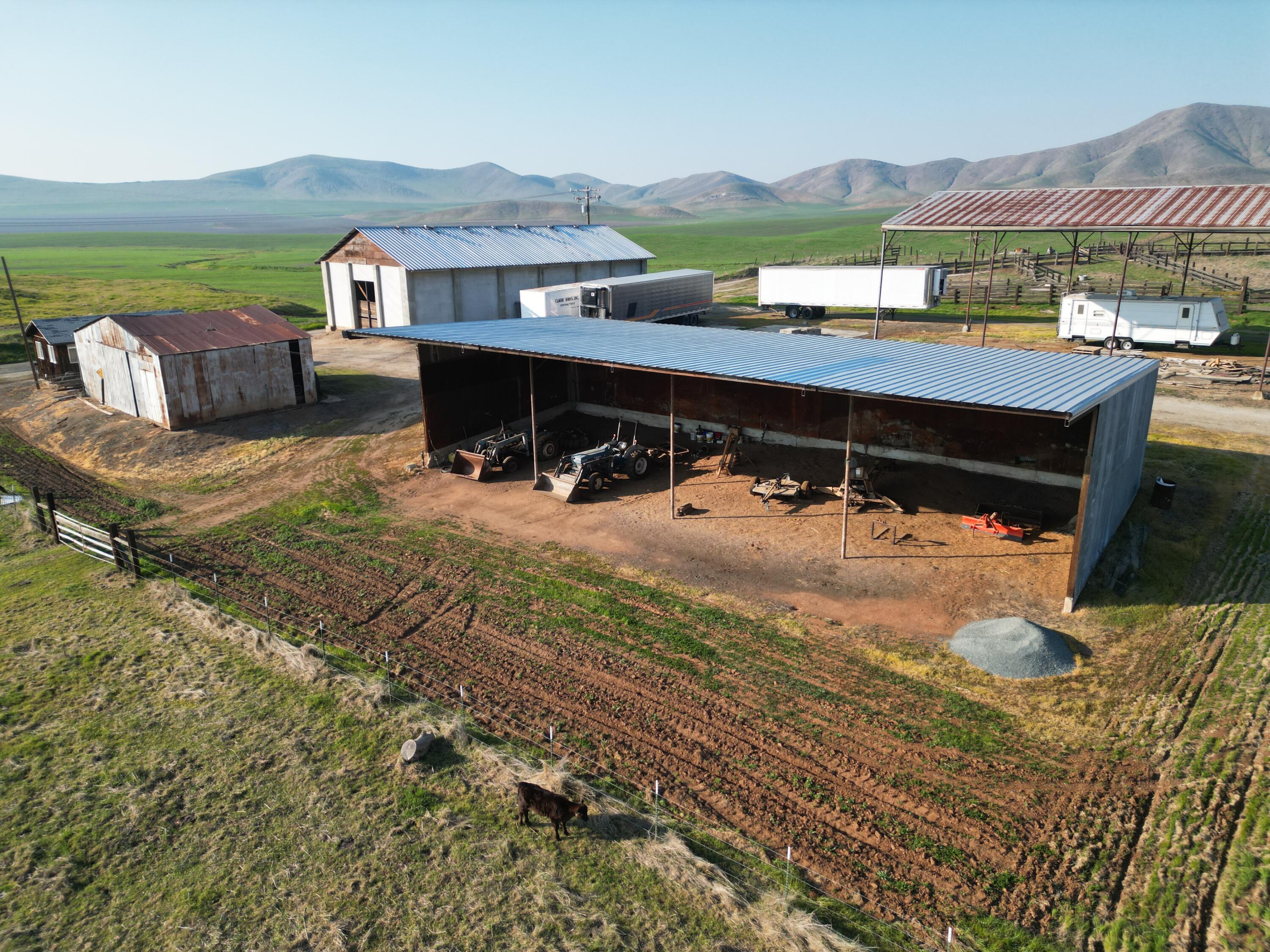 27598 196 Ave, Porterville, CA 93257