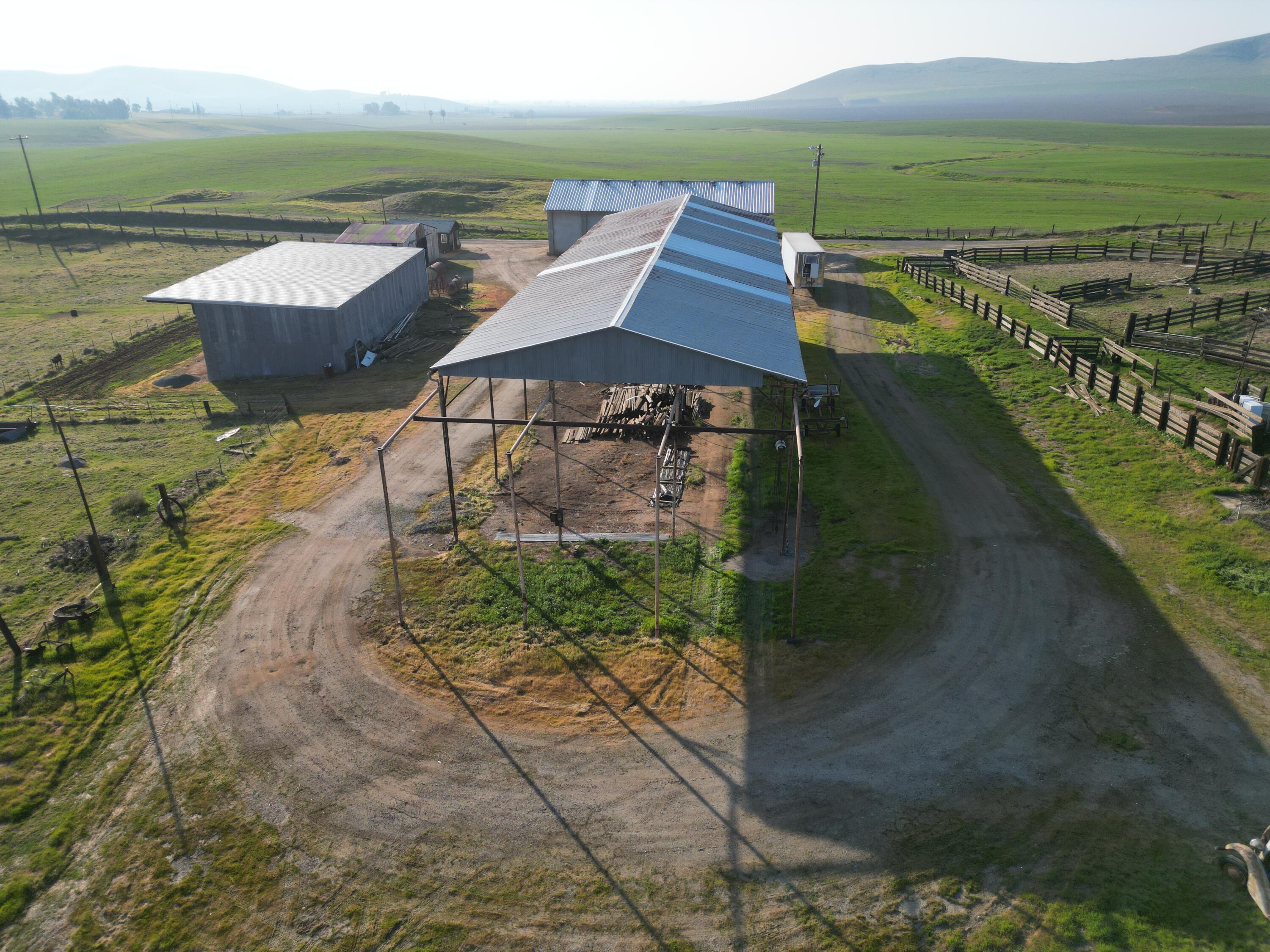 27598 196 Ave, Porterville, CA 93257